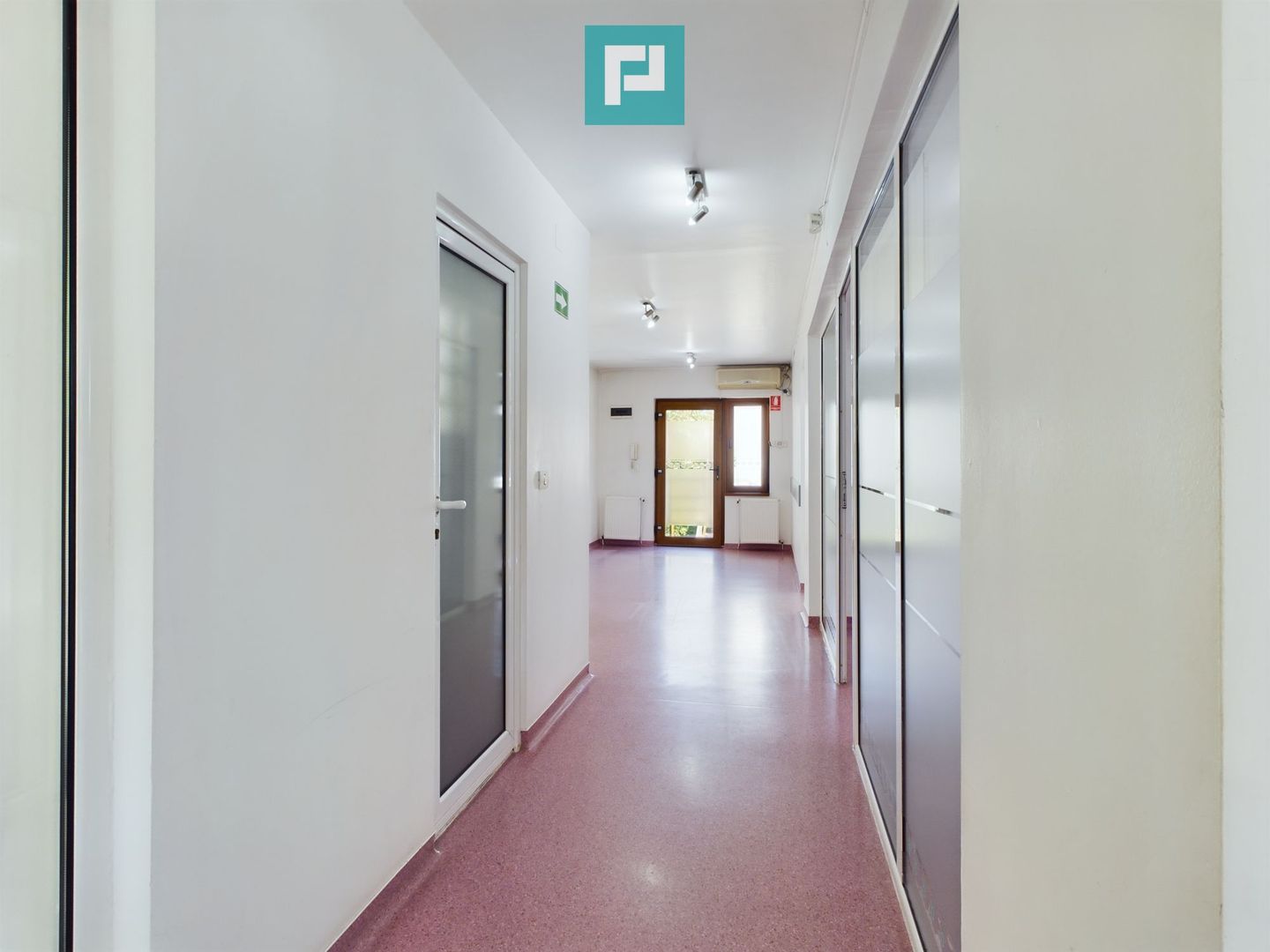 Spațiu comercial sau birouri ultracentral - Poză 10