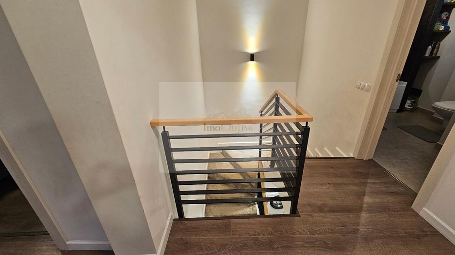 Casă spațioasă cu 4 camere și curte proprie – ideală pentru familie - Poză 17