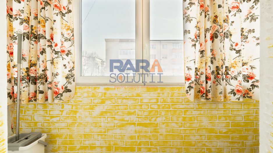 Apartament spațios cu 4 camere - renovat modern, mobilat și utilat - Poză 19