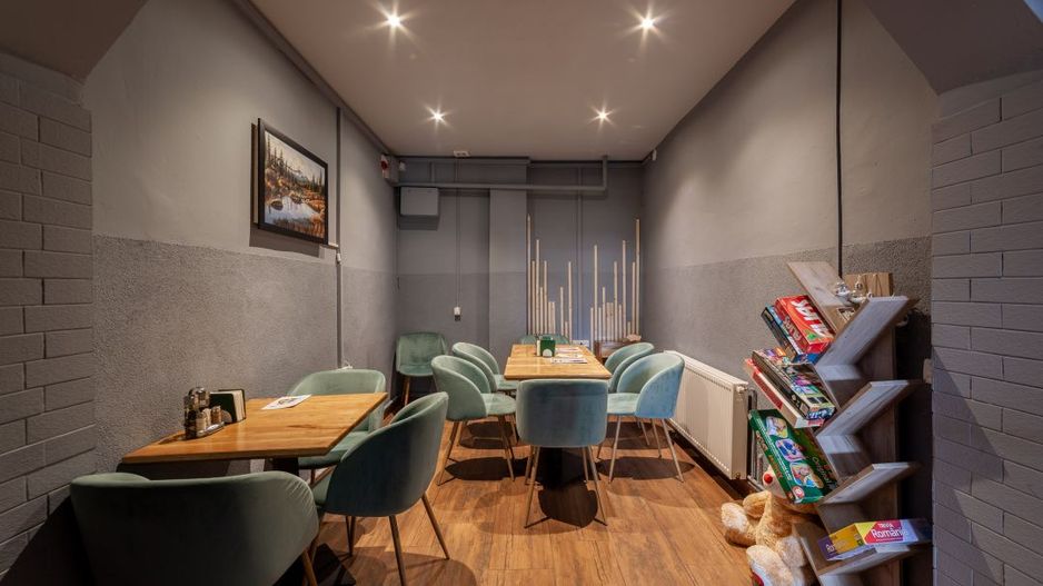 Bistro-cafenea la cheie | Afacere activă, complet echipată |  - Poză 3