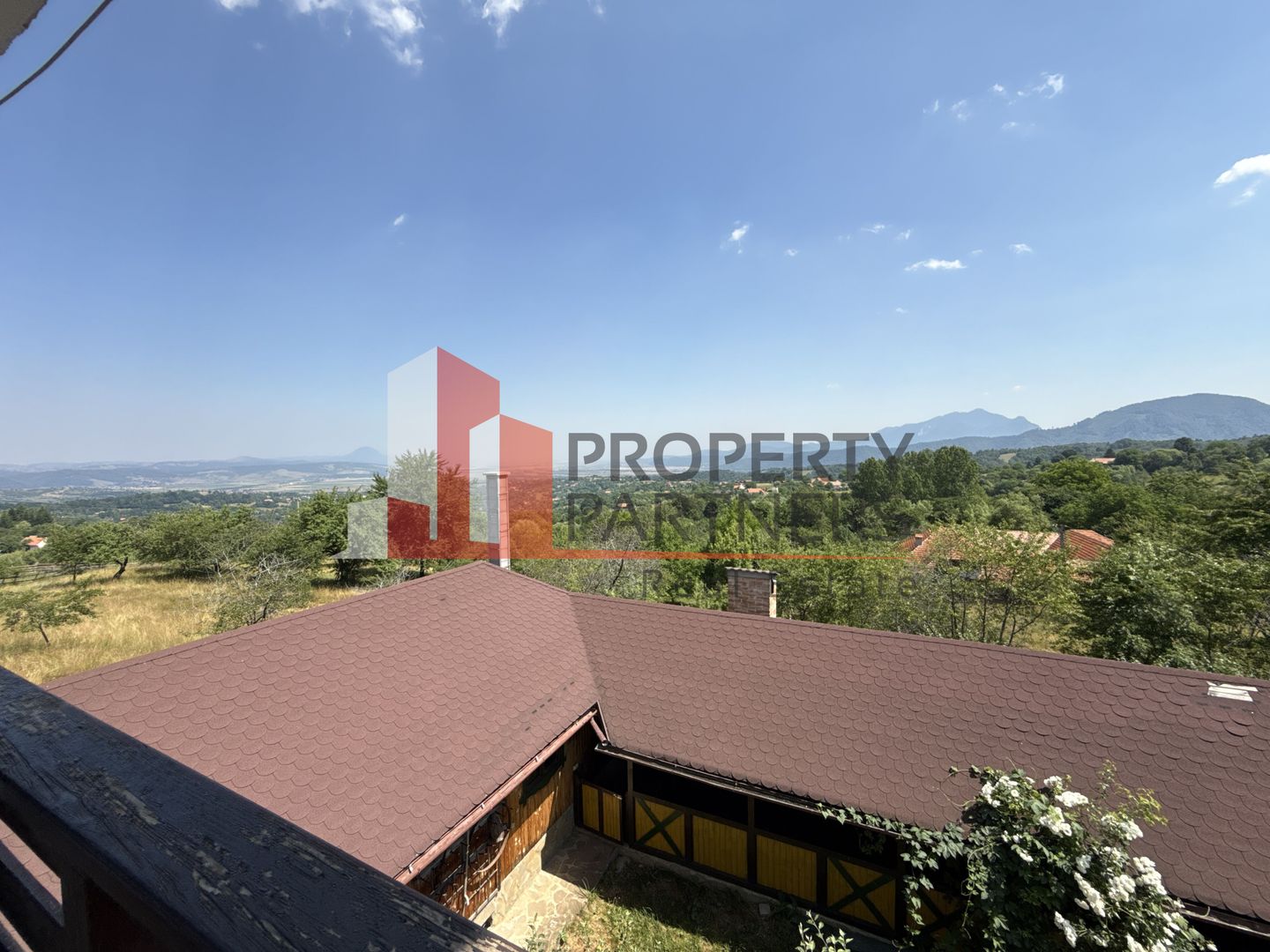 Pensiune cu vedere spectaculoasă la Bucegi și Piatra Craiului – Bradul Inalt - Poză 10