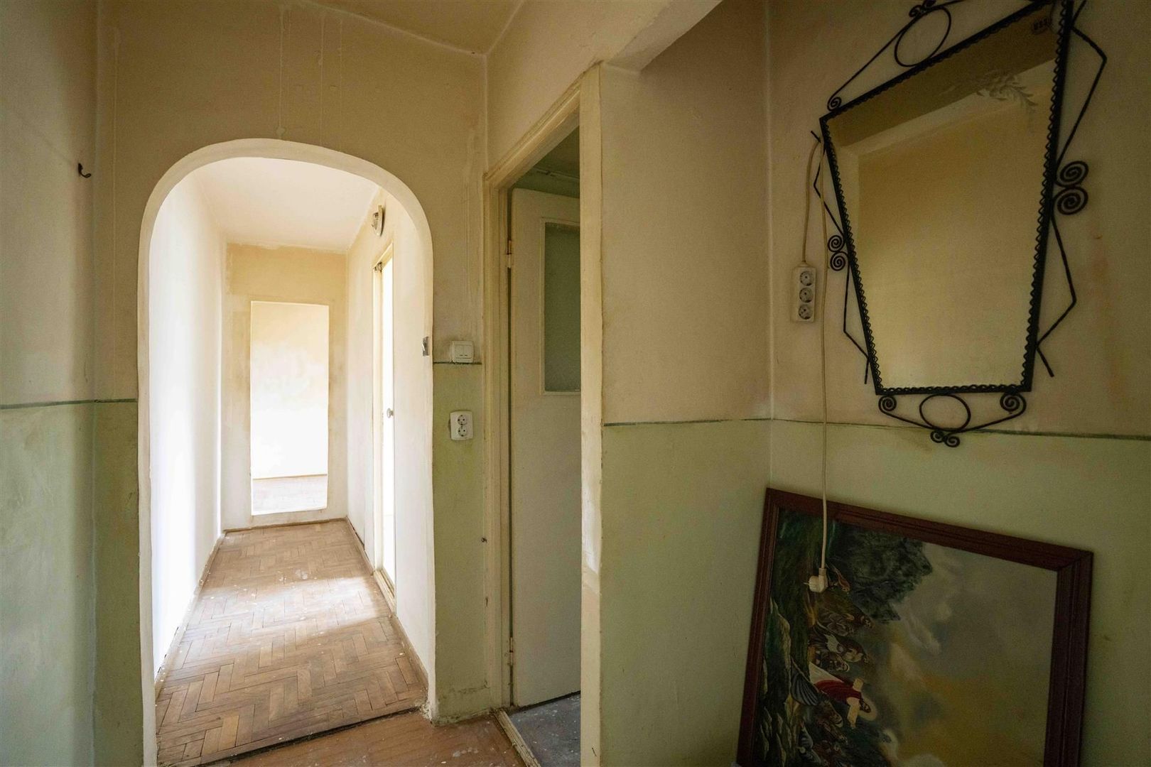 APARTAMENT CU 2 CAMERE DECOMANDAT ZONA ROGERIUS - Poză 1