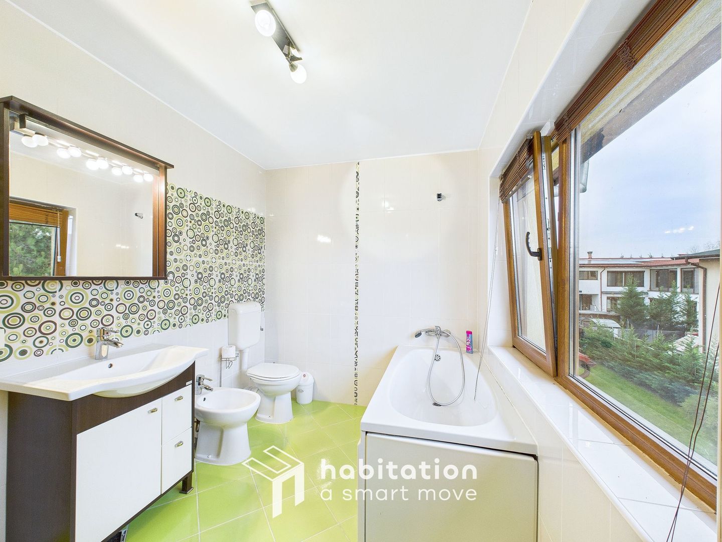 Casă individuală cu spațiu amplu și liniște absolută în Ghiroda - Poză 24