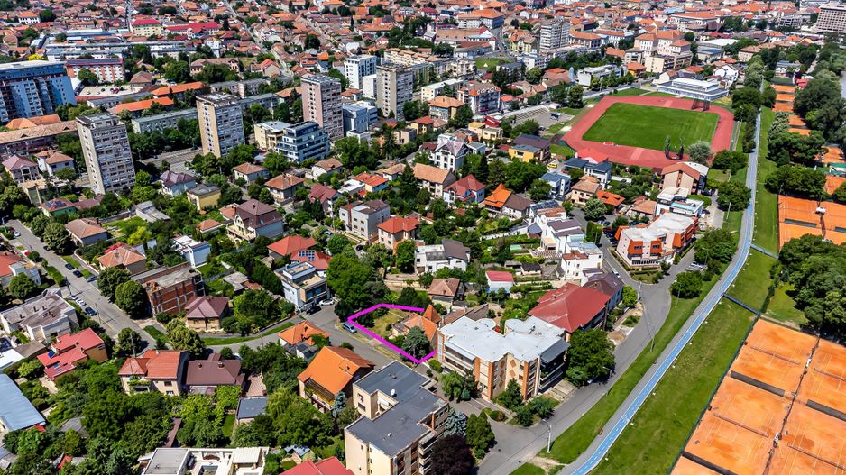 Proprietate cu teren generos în cea mai râvnită zonă a Aradului - Poză 4