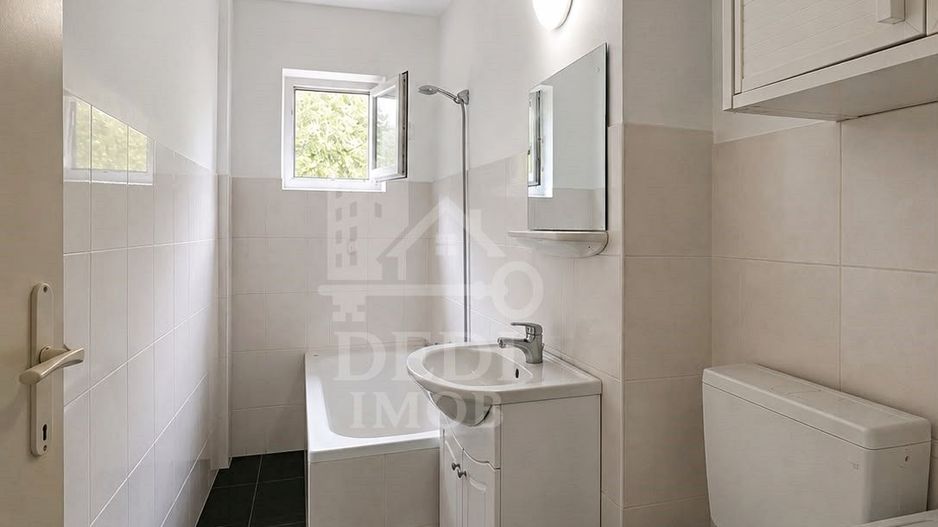 Apartament cu 2 camere de vanzare zona Rogerius, Oradea - Poză 7