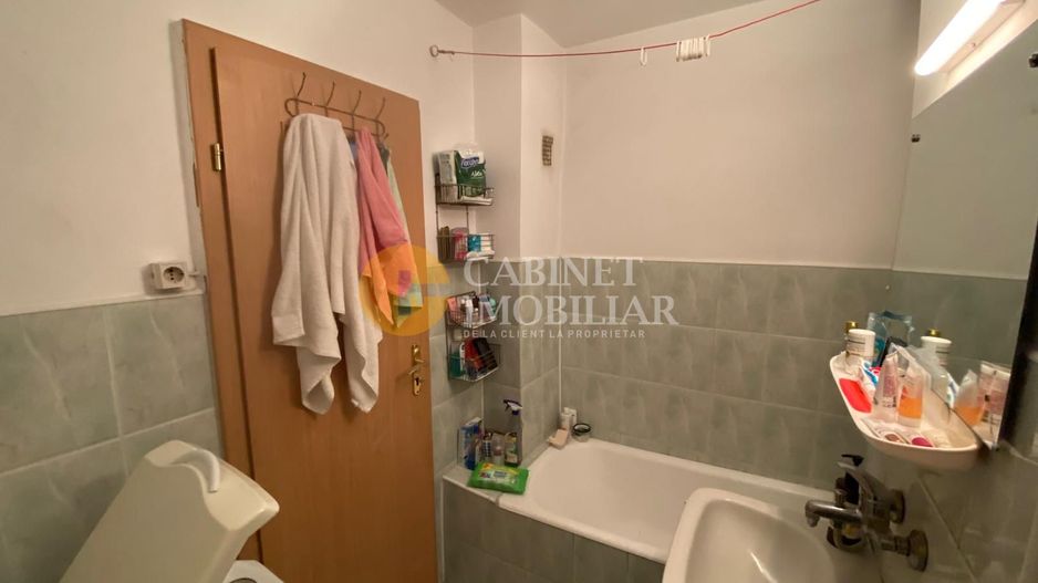 Galata - 2 Camere Decomndat - Etaj 2 - Bloc 1980 - Poză 4