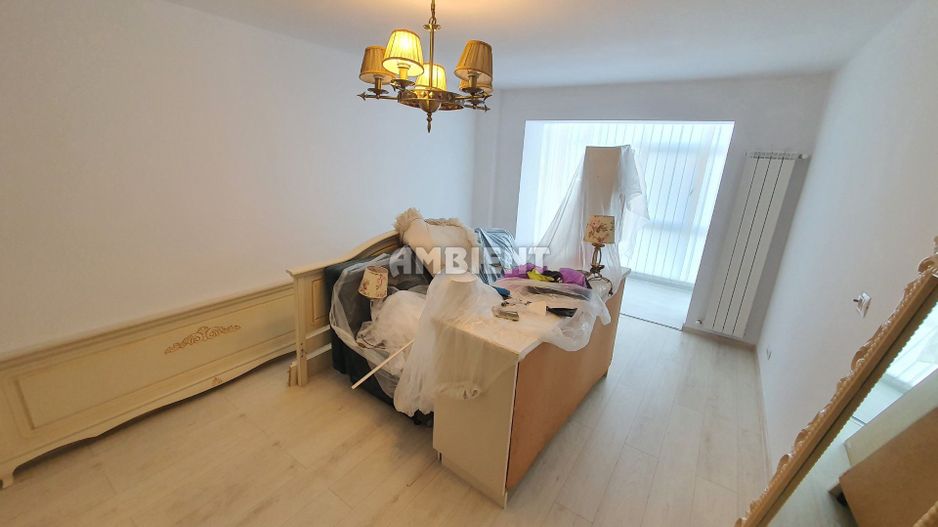 Apartament 3 camere, decomandate, renovat NOU, zona TRAIAN; - Poză 5