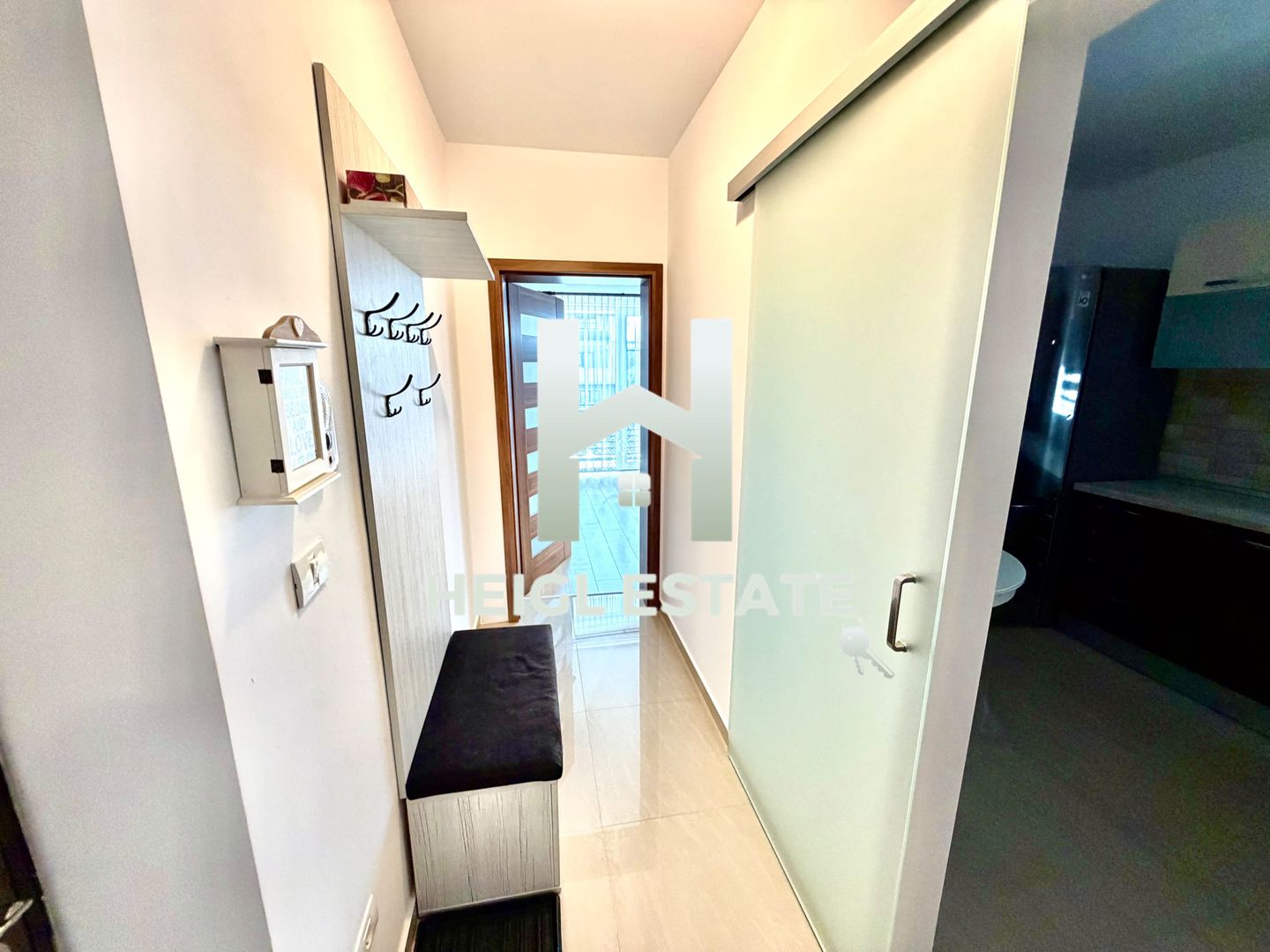 Apartament cu 2 camere decomandat situat la etajul 1 in Giroc - Poză 7