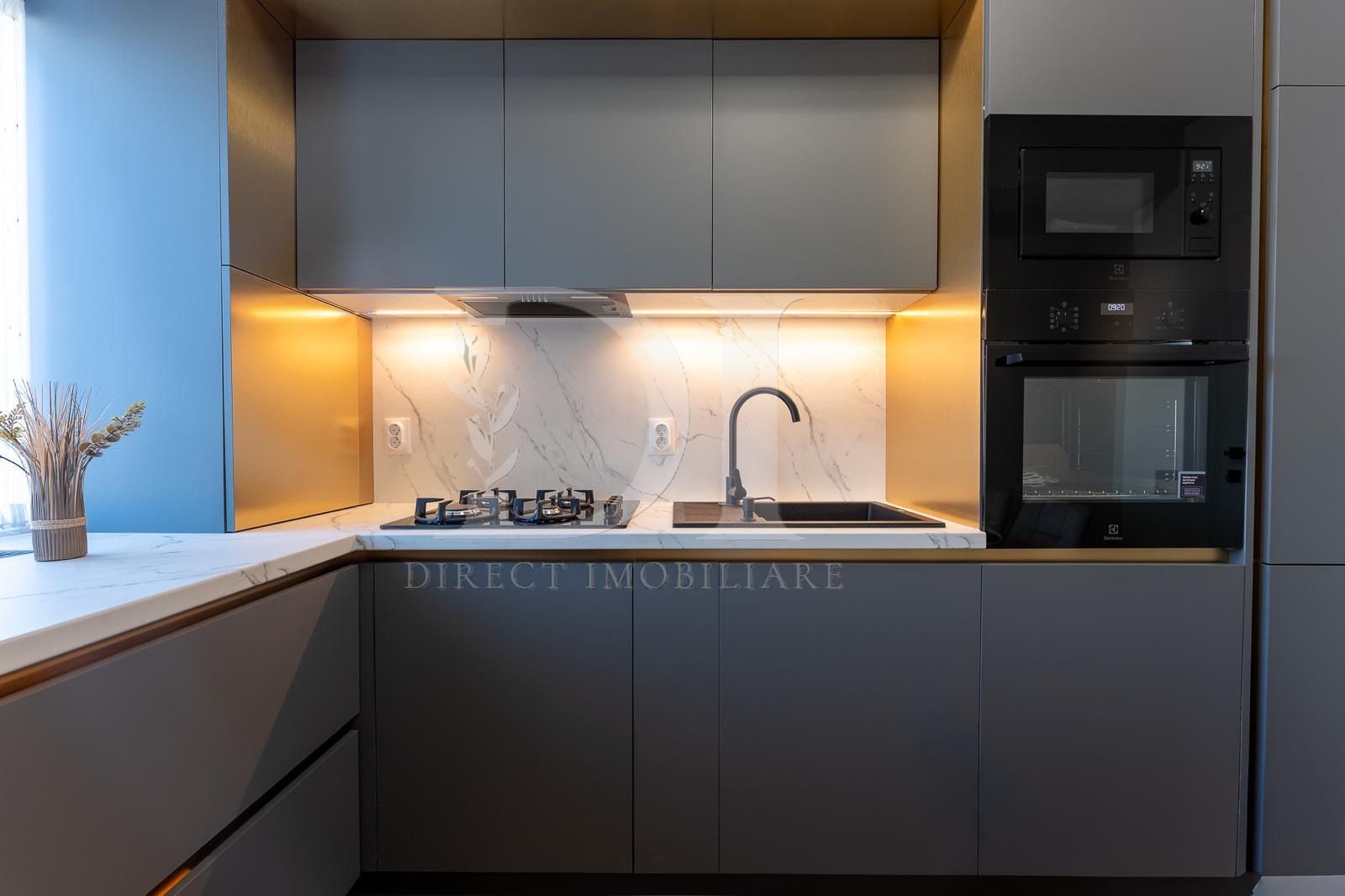 Apartament ultrafinisat / etaj intermediar / Zona Terra - Poză 3