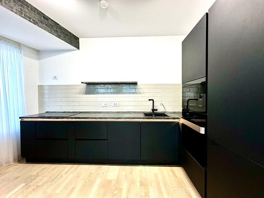 Apartament  la Isho cu vedere panoramica asupra orașului - Poză 13