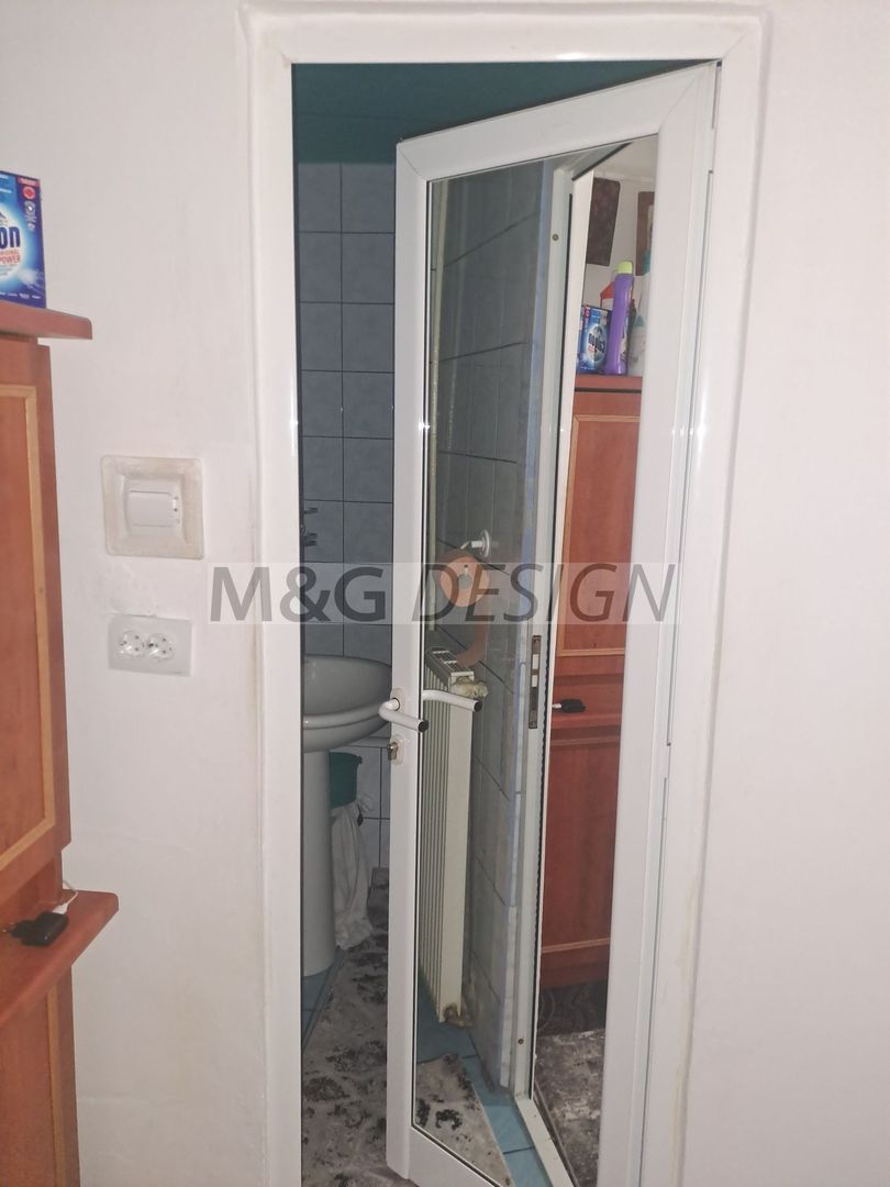 Apartament 2 camere Aradului etaj 4 decomandat - Poză 5