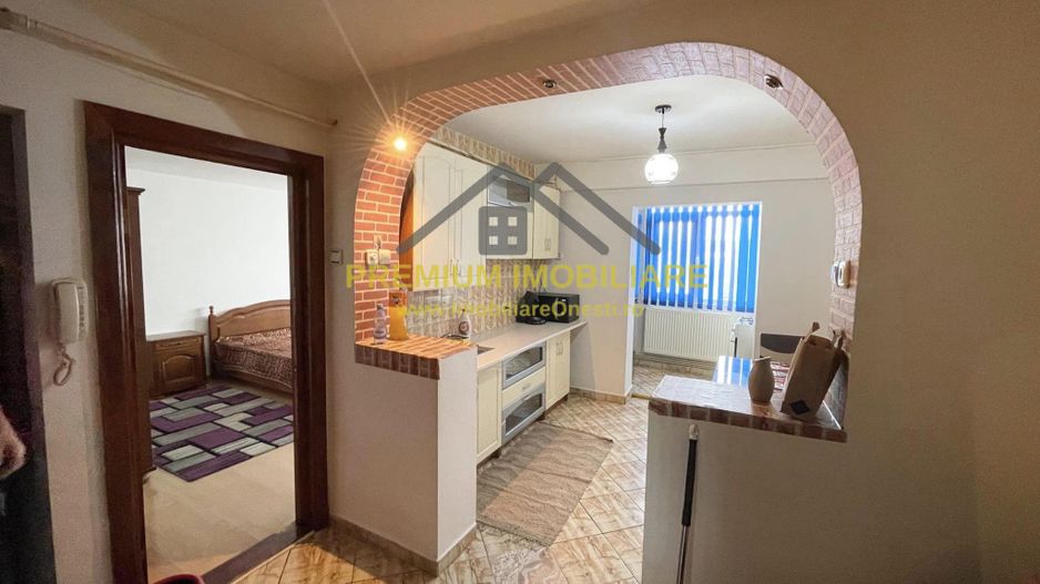 Apartament 2 Camere de vanzare - Zona de sus - Poză 2