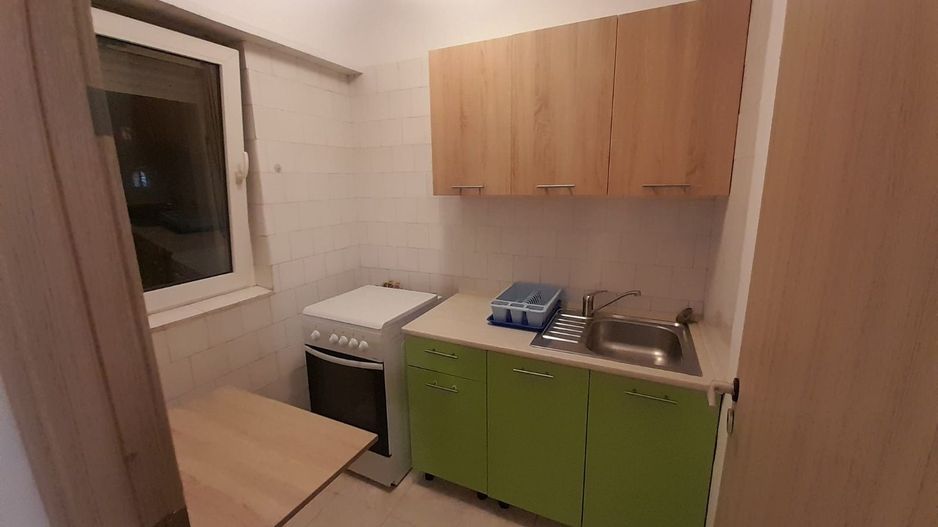 Garsonieră spațioasă, bloc anvelopat, zona Sebastian – Vulcan-Pet friendly - Poză 7