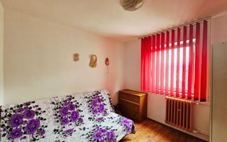 Camera | Garsoniera 12 mp | Tractorul | Etaj 4 - Poză 4