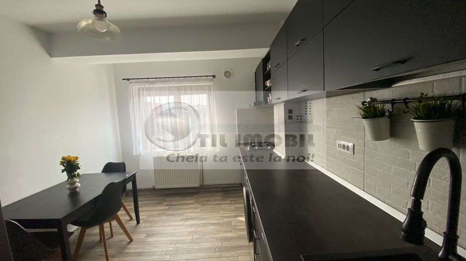 Apartament 2 camere decomandat mobilat Podul de Piatra 159000 euro - Poză 6
