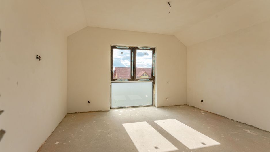 Casa individuala cu predare ''la cheie'' in Sanpetru - Poză 4