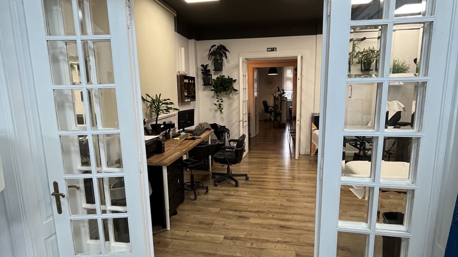 De vanzare Spatiu Birou/Apartament zona Romana Intrare Separata sect 1 - Poză 7