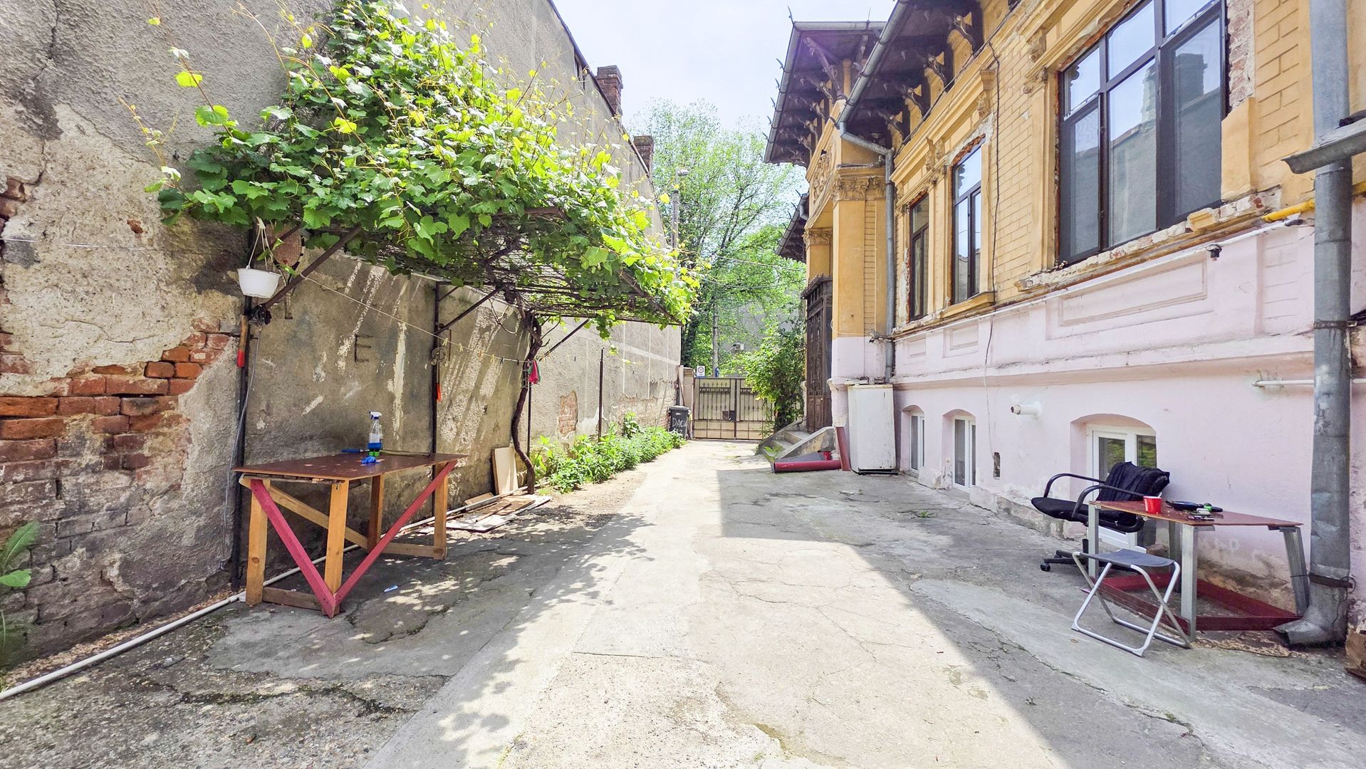 Apartament 3 Camere în Casă | Bd. Dacia 127 | Garaj + Curte - Poză 13