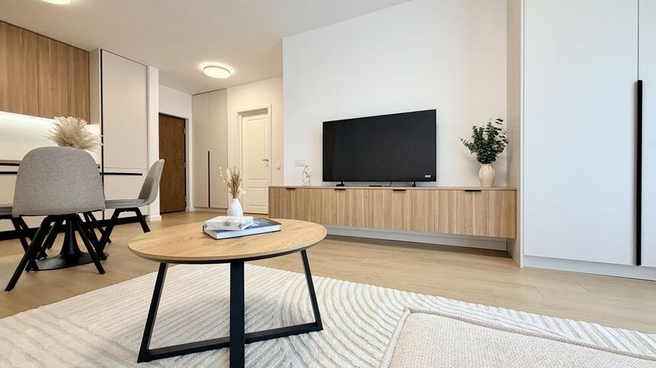 VANZARE APARTAMENT 2 CAMERE ULTRAFINISAT ZONA EROILOR - Poză 2