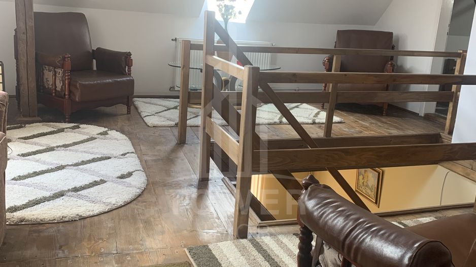 Casă în centrul Cisnădioarei cu 243mp de locuit și teren de 936mp - Poză 5