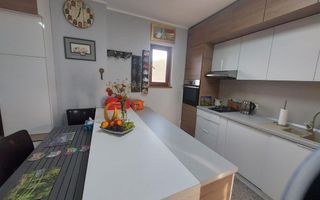 Apartament 2 camere, nedecomandat, Curtea de Argeș, 53 mp - Poză 2