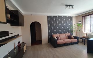 De vanzare apartament 3 camere Dristor-Baba Novac - Poză 2
