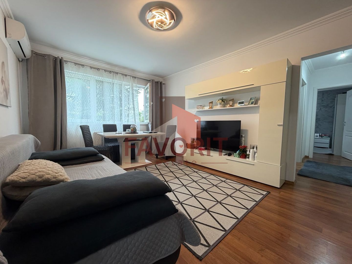 3 camere | etaj 1 | centrala proprie | mobilat,utilat | zona excelenta - Poză 2