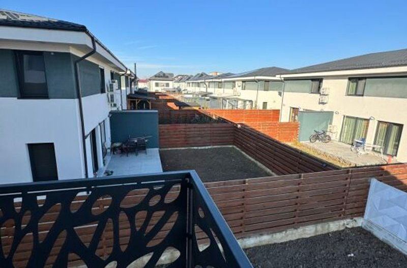 Vila cu bucatarie inclusa -otopeni central - Poză 1