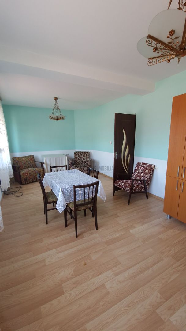 Apartament 2 camere, decomandat, situat in vila_supr. 70 mp_Cartier Republica - Poză 1
