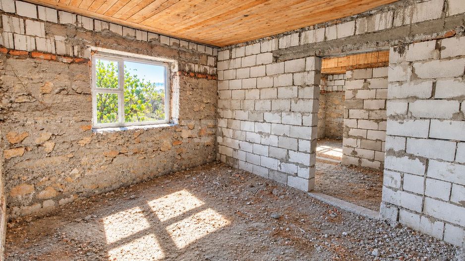 CASĂ GENEROASĂ CU 3 CAMERE – 90 m² | 17 ARI| ANENII NOI - Poză 11