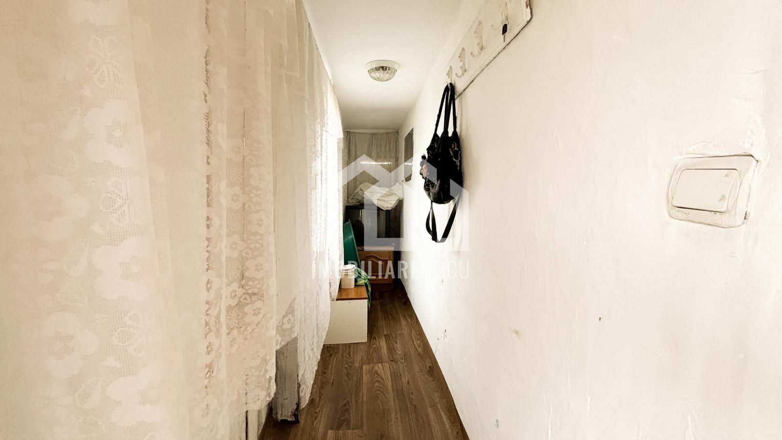 Oportunitate investitie casa demolabila teren 1421mp Front 20m Jucu - Poză 4