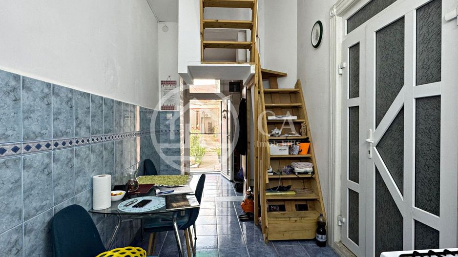 Apartament de vânzare la curte comună în zona Ultracentrală, Oradea - Poză 7