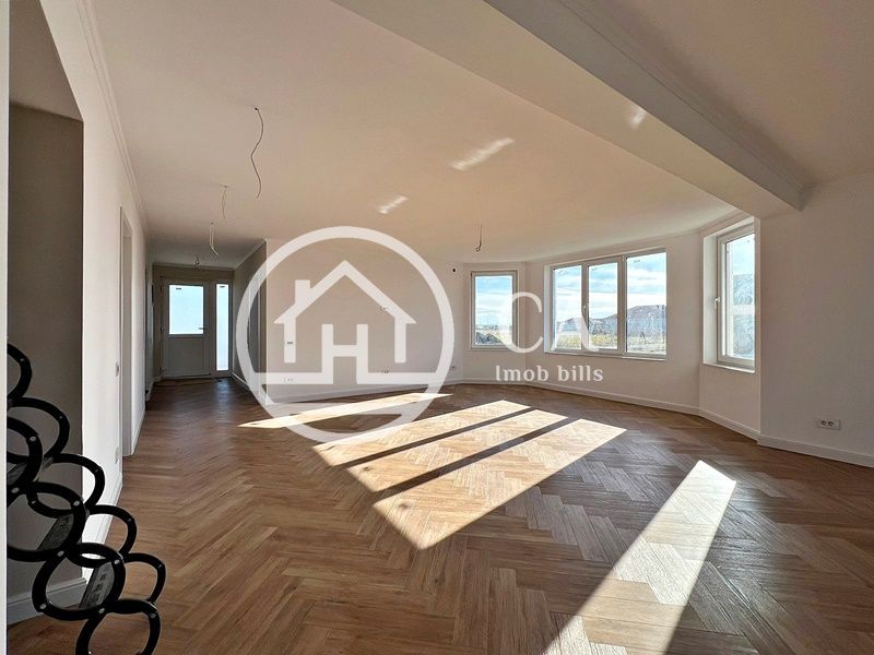 Casă de vânzare cu 4 camere în Sântandrei, Oradea - Poză 1