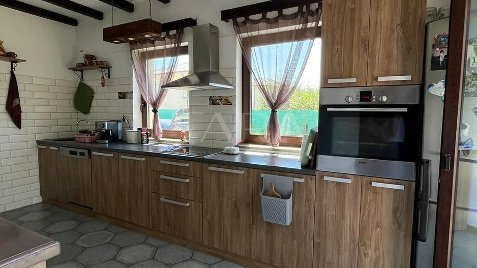 EXCLUSIVITATE Casă în Stil Tradițional în Baciu, Zona Popas Pintea - Poză 1