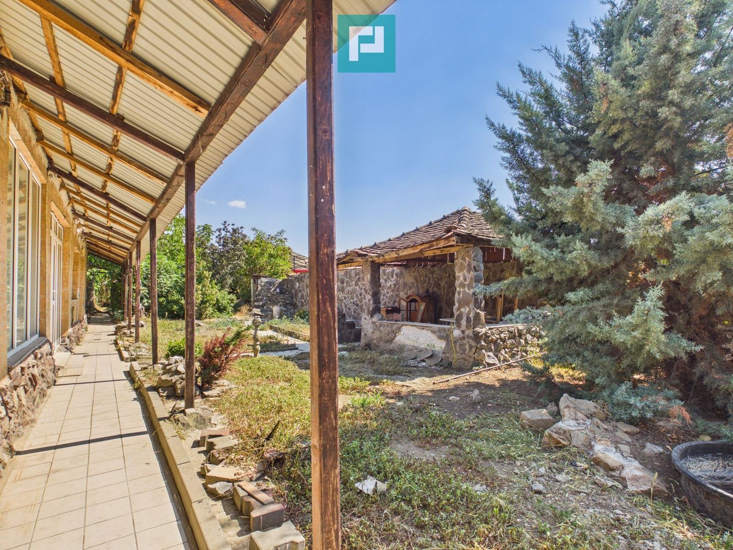 Casă cu teren de 2.134 mp în Sântana | 5 camere - Poză 13
