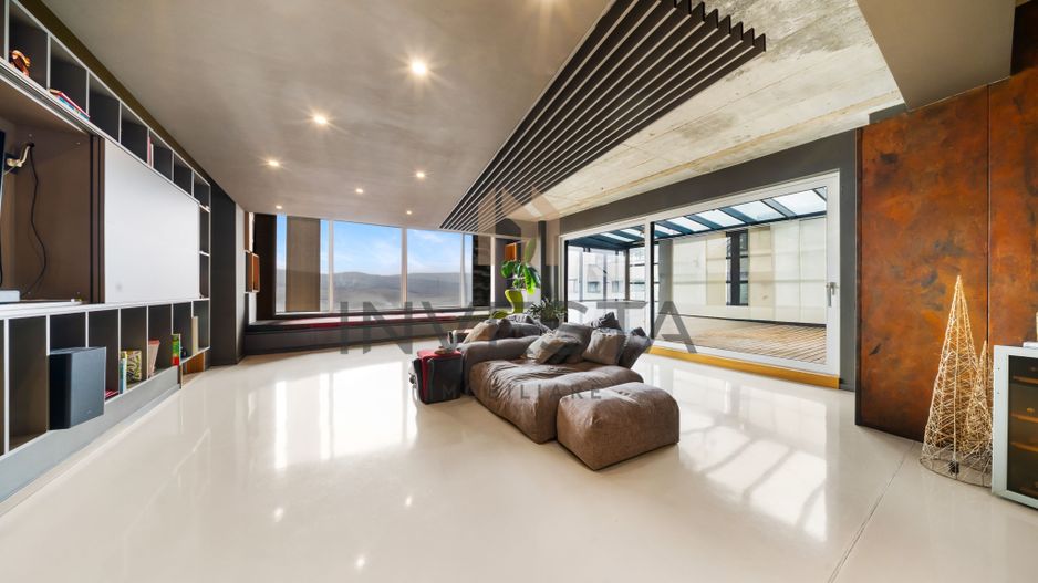 Penthouse exclusivist cu acces din lift, terasa 340 mp, 245 mp utili - Poză 1