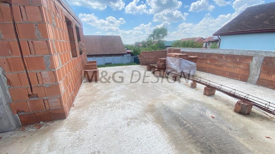 Sacalaz casa la rosu - Poză 3