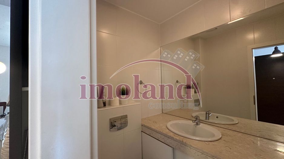 Vanzare - 3 camere cu logie - Complex DV24 - Calea Calarasilor - Poză 15