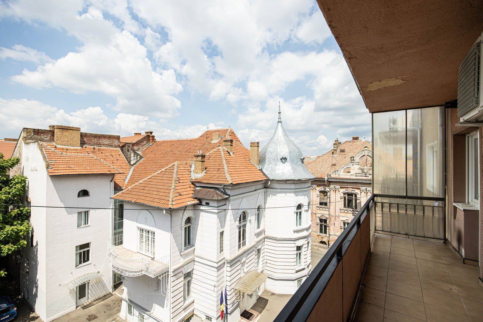 Apartament ultrafinisat cu 2 camere decomandat pe Closca Comision 0 - Poză 2