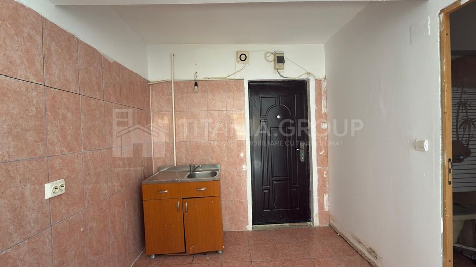 Garsonieră etaj intermediar - Electroprecizia Săcele - Poză 4