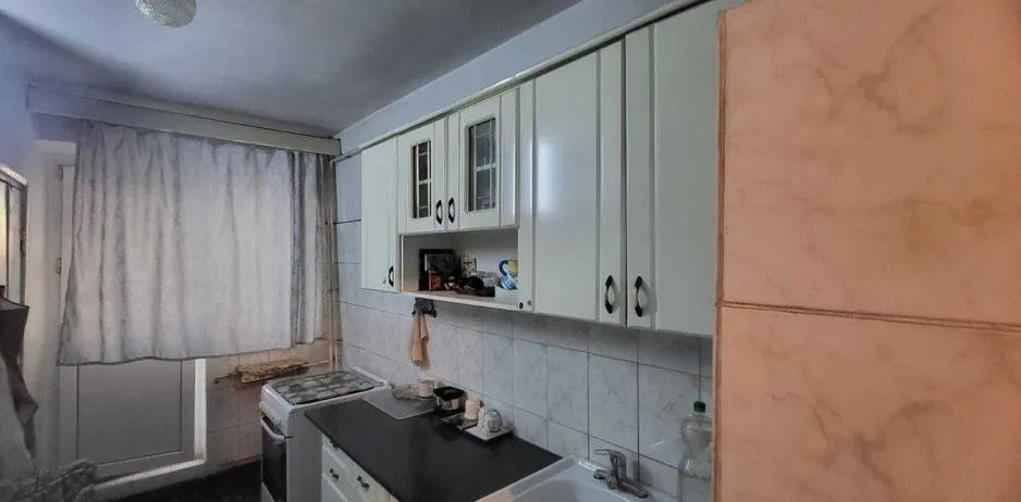 3 camere, decomandat, 2 bai, etaj 7/10,  Micro 18 - Poză 1