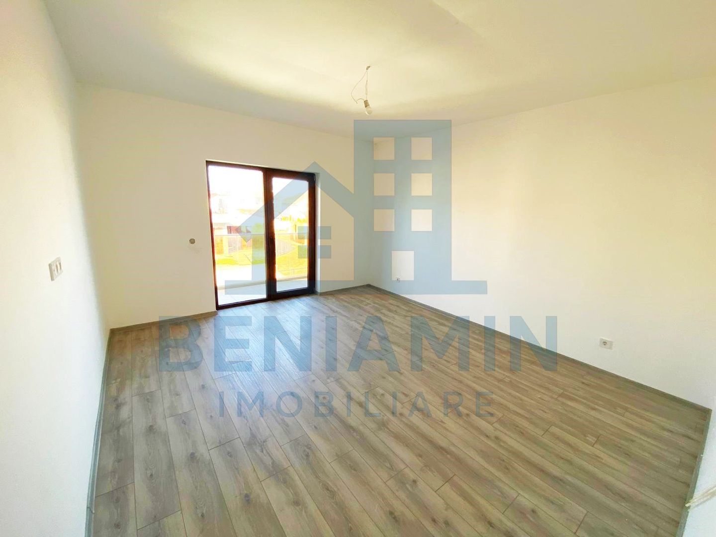 Casa noua stil mediteranian - P+1 - 4 dormitoare - 176mp - Damila - Poză 3