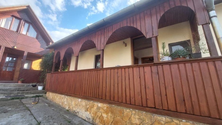 Casa de inchiriat - Poză 1