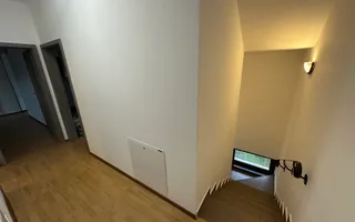 Casă / Vilă cu 4 camere de închiriat în zona Aradului - Poză 27