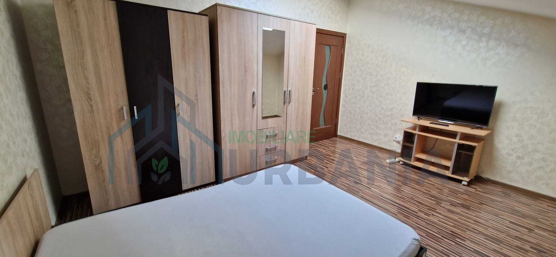 PF. apartament 1 camera Dec Bucium 42 mp 300 euro - Poză 1
