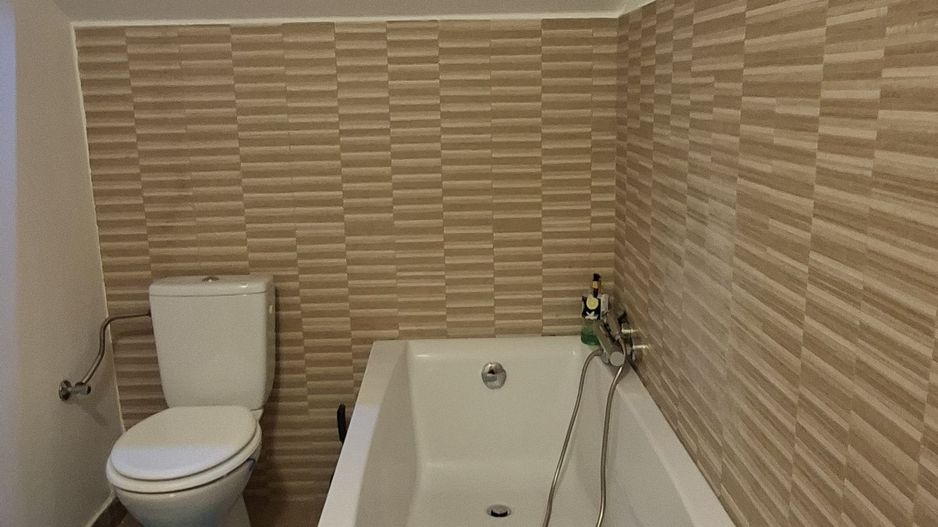 Casă de închiriat în Dumbravita – 3 dormitoare si garaj - Poză 21