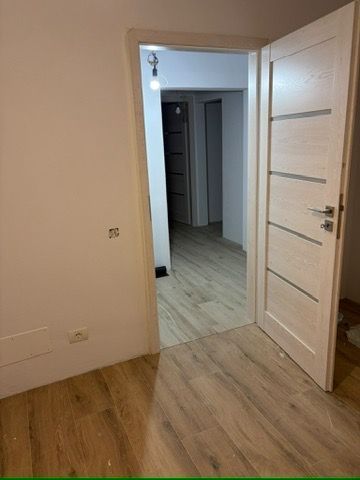 Dâmbovița| 3 camere | 2 băi | Boxa | Complet renovat | Încălzire în pardoseală - Poză 6