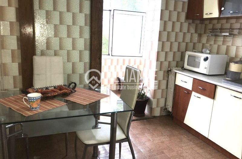 GARA-ABATOR- Apartament de 3 camere foarte spatios si luminos! - Poză 6