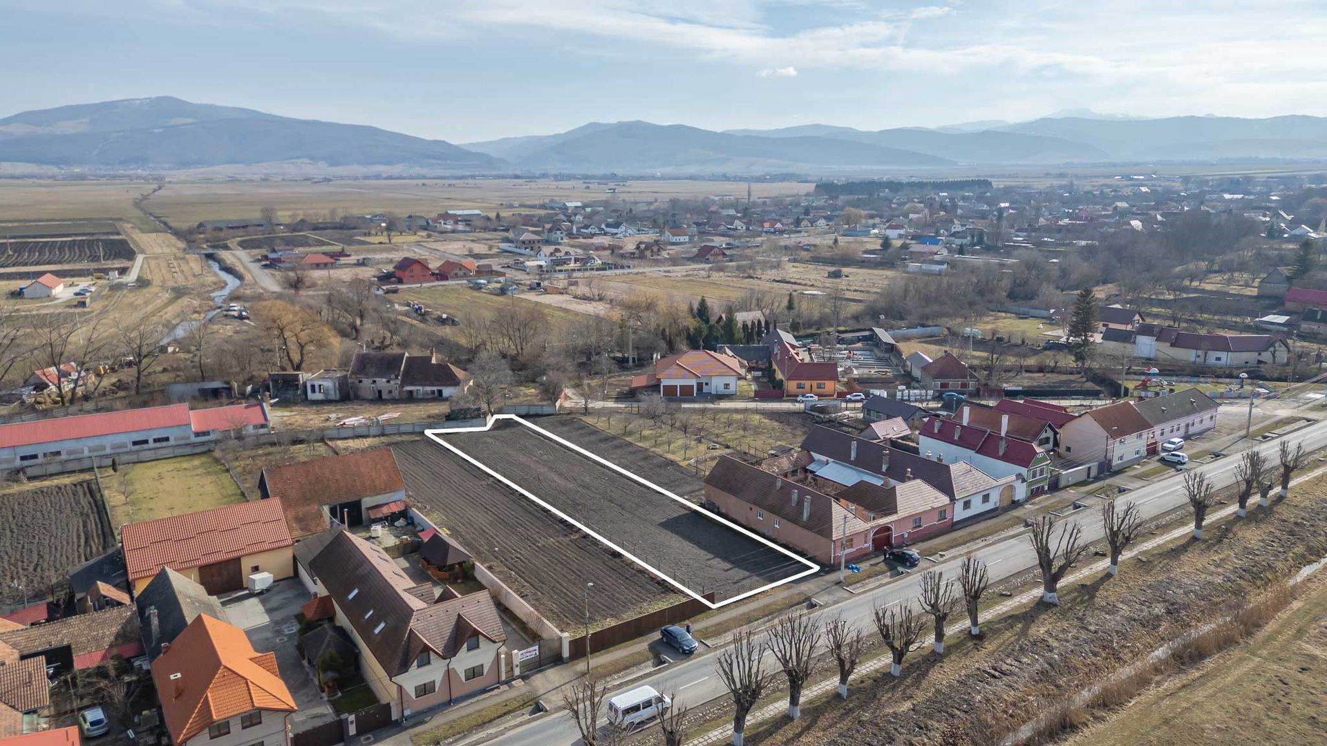 Descoperă Terenul Perfect în Prejmer: Investiția Ta în Viitor! - Poză 1