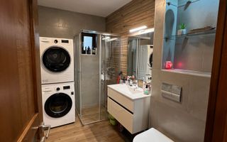 Casă de tip triplex la vânzare 6 camere /Șelimbăr /Secția 1 de Poliție - Poză 22